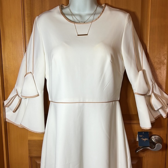 JUST…TAYLOR, A PERFECT 10!!!! - Picture 2 of 10